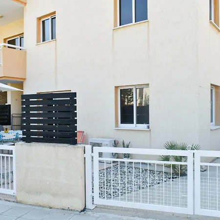 Lovely Apartman In Close To The Beach דירה בורוקליני